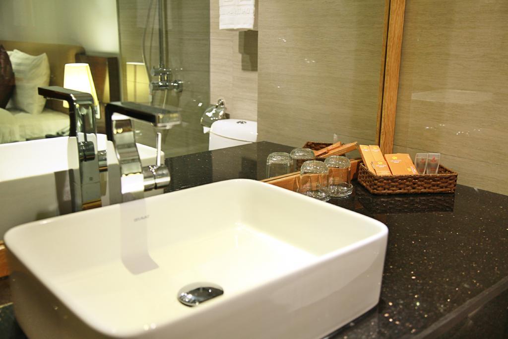Hoang Dai 2 Hotel Дананг Екстер'єр фото